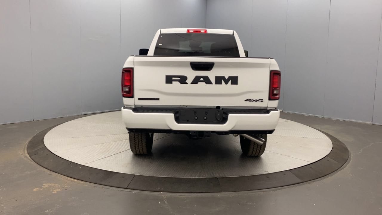 New 2026 RAM 2500 Big Horn AWD/4WD image 4