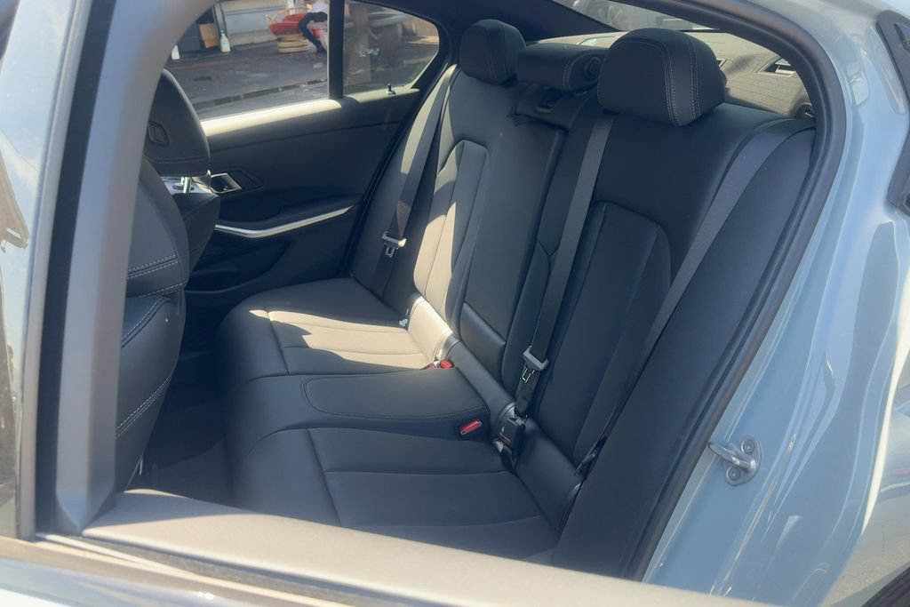 Used 2024 BMW 330i Sedan w/ M Sport Package RWD image 12