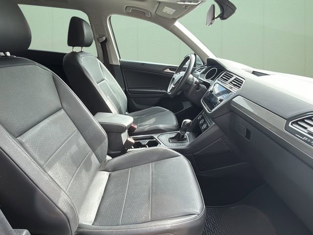 Used 2020 Volkswagen Tiguan SE FWD image 41