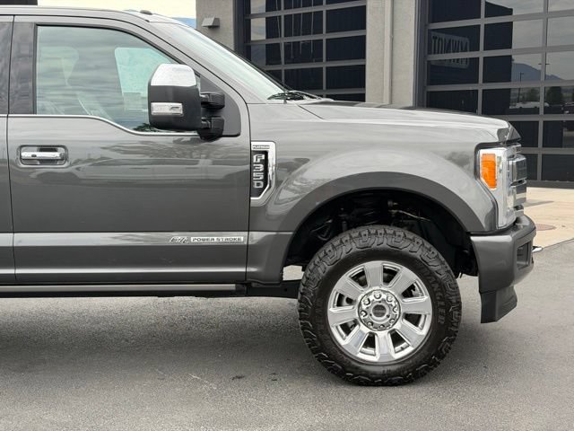 Used 2018 Ford F350 Platinum w/ Platinum Ultimate Package AWD/4WD image 3