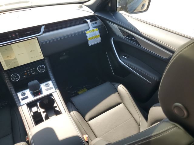 Certified 2026 Jaguar F-PACE R-Dynamic S AWD/4WD image 17