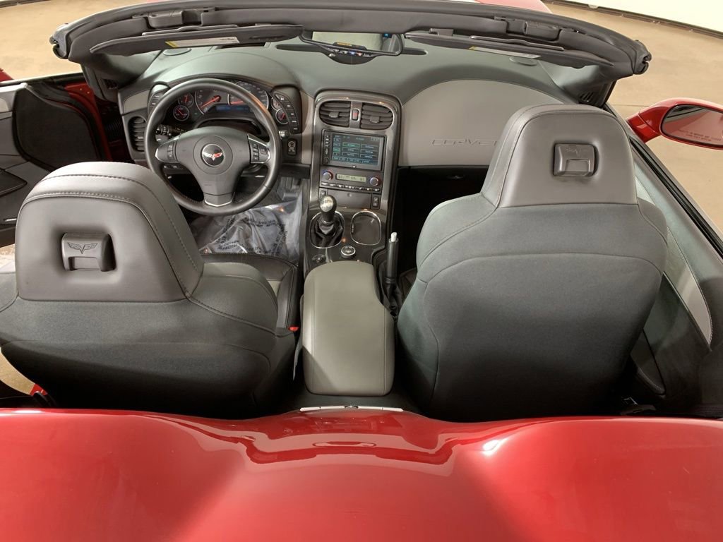 Used 2013 Chevrolet Corvette 427 w/ 1SC Preferred Equipment Group RWD image 32