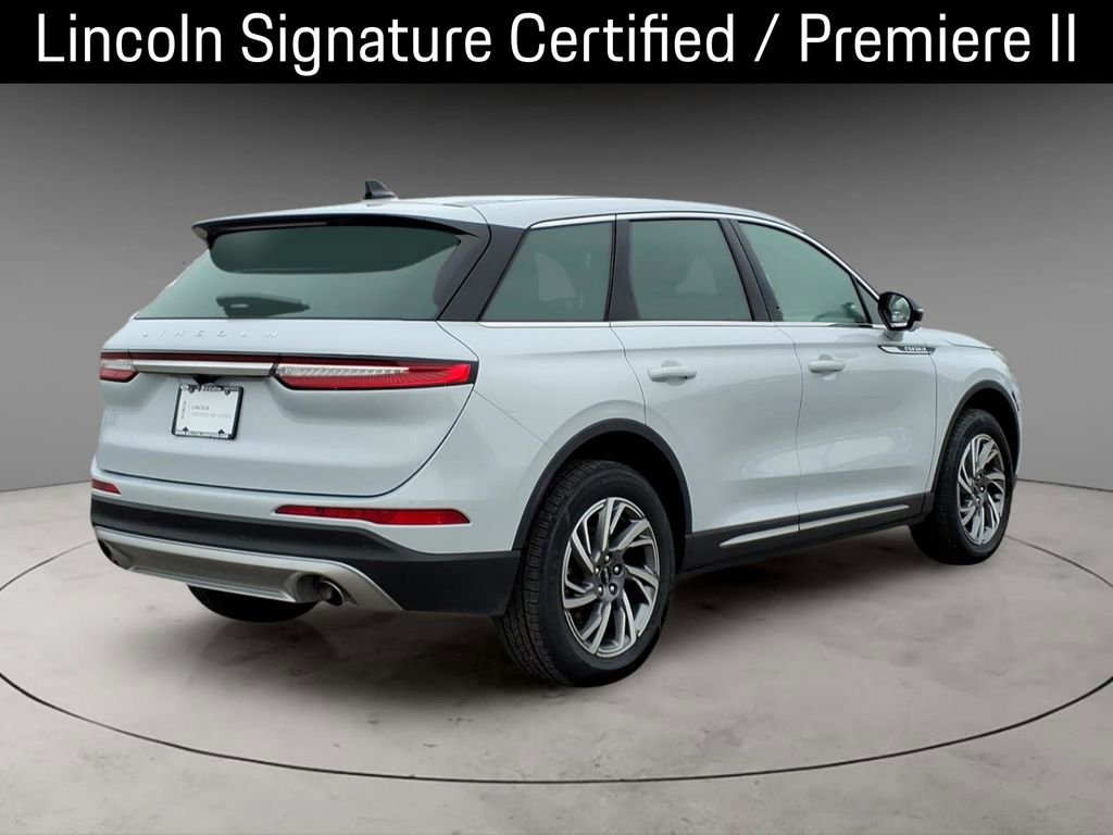Used 2025 Lincoln Corsair FWD w/ Equipment Group 101A image 9
