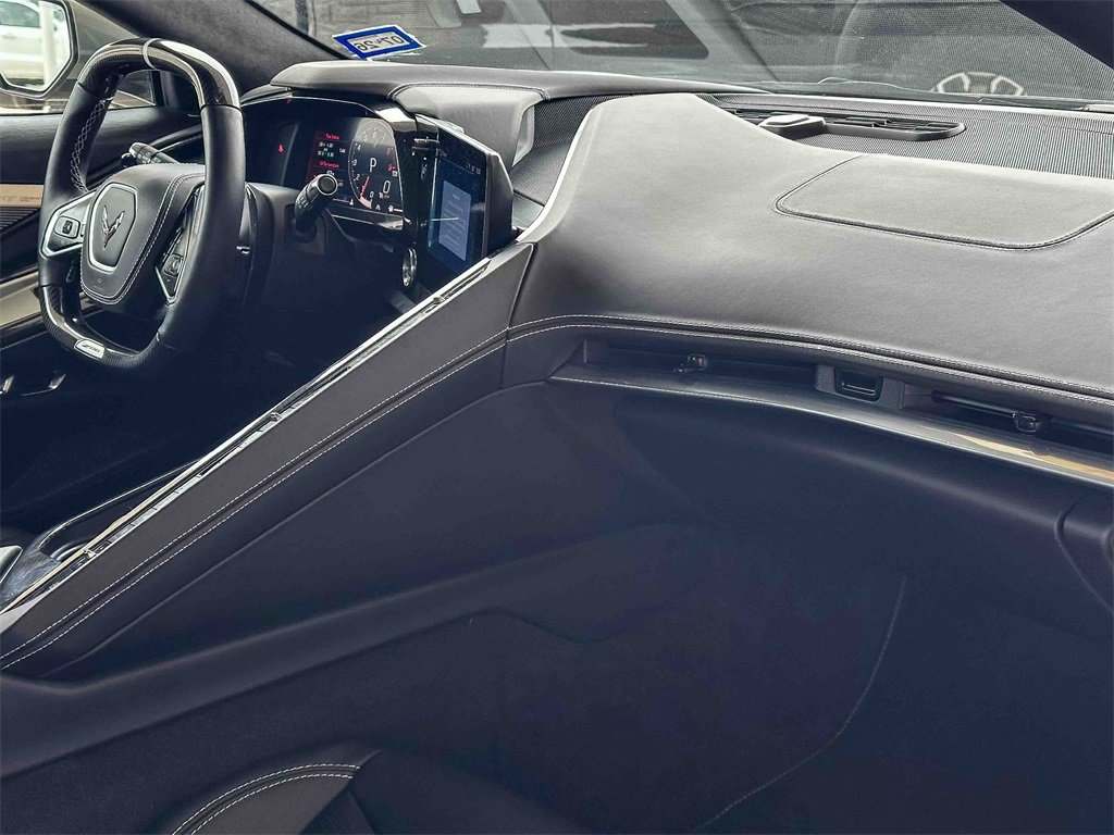 Used 2024 Chevrolet Corvette Z06 w/ Z07 Performance Package image 16