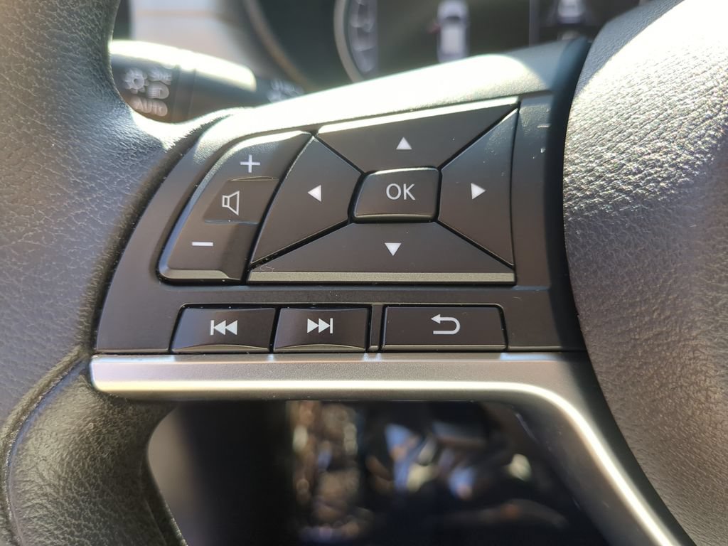 Used 2021 Nissan Versa SV FWD image 24