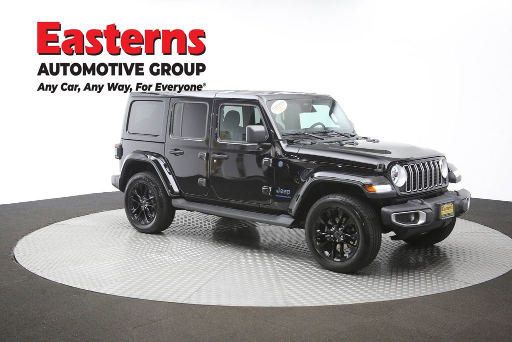 Used 2025 Jeep Wrangler Unlimited Sahara AWD/4WD image 48