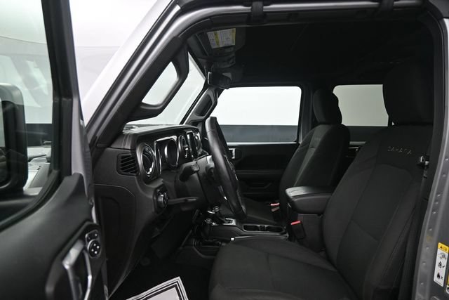 Used 2019 Jeep Wrangler Unlimited Sahara AWD/4WD image 10
