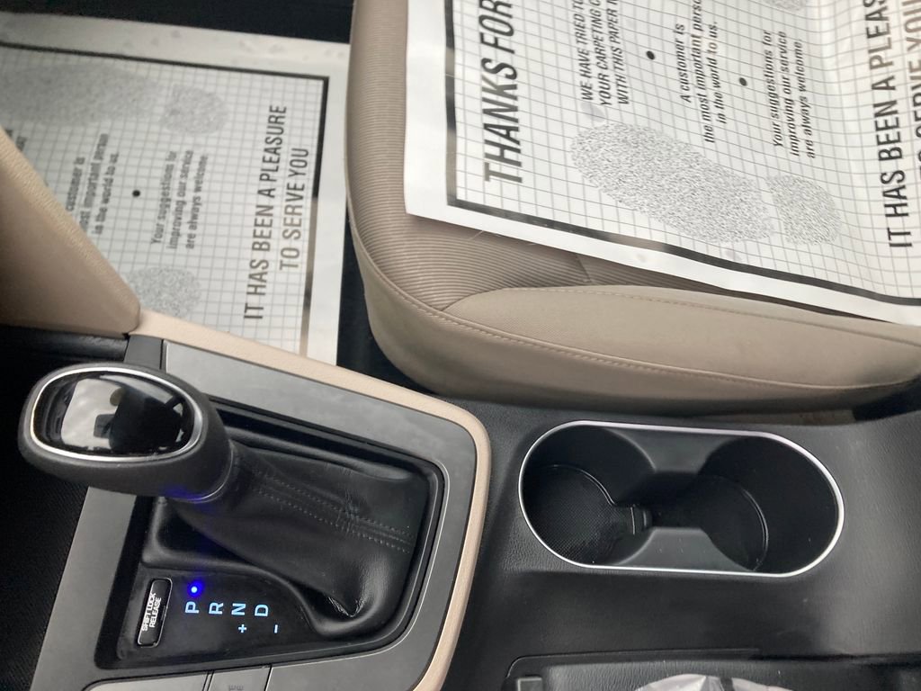 Used 2017 Hyundai Elantra SE w/ Cargo Package image 30