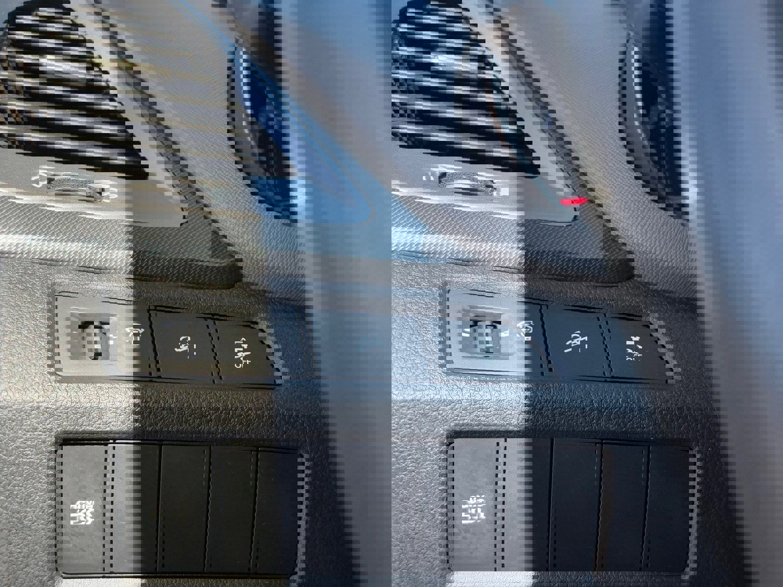 Used 2015 Hyundai Santa Fe Sport w/ Option Group 02 image 28