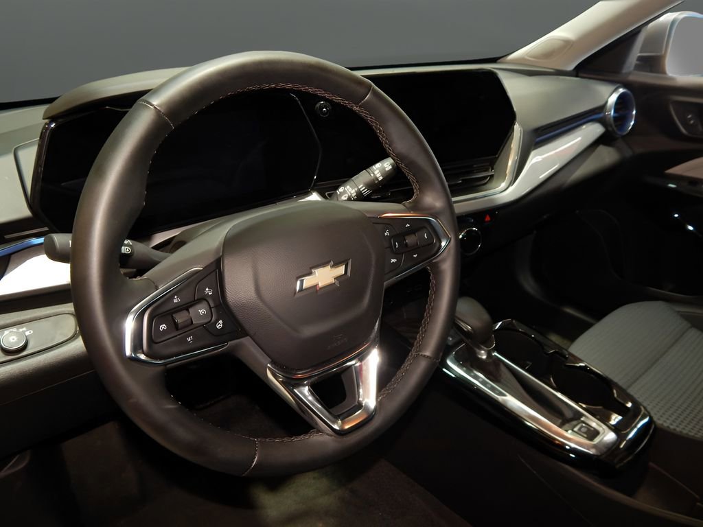 Used 2026 Chevrolet Trax LT w/ Driver Confidence Package FWD image 10