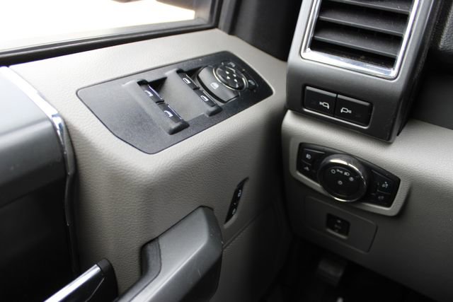Used 2017 Ford F150 XLT w/ Equipment Group 302A Luxury AWD/4WD image 13