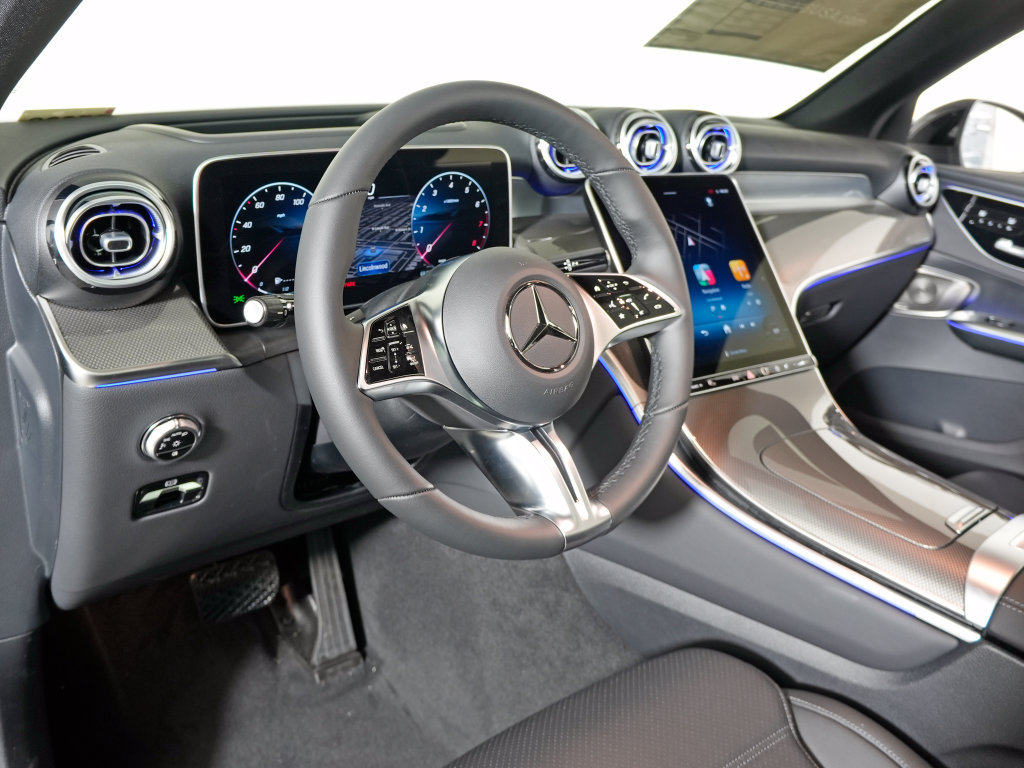 Used 2026 Mercedes-Benz GLC 300 4MATIC image 11