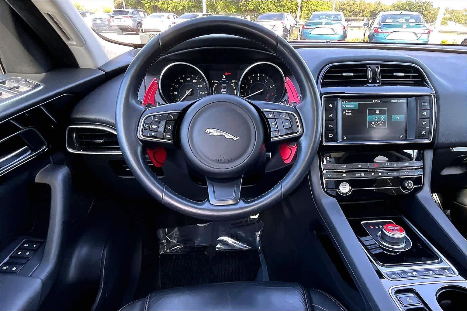 Used 2017 Jaguar F-PACE Prestige AWD/4WD image 5