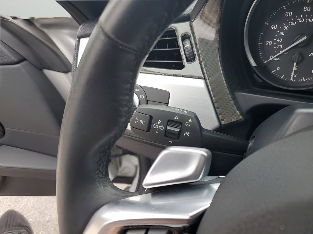 Used 2009 BMW Z4 sDrive35i image 25
