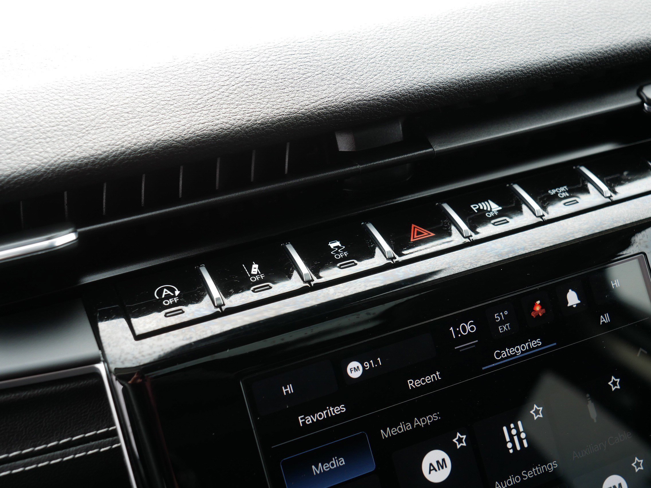 Used 2023 Jeep Grand Cherokee Laredo image 35