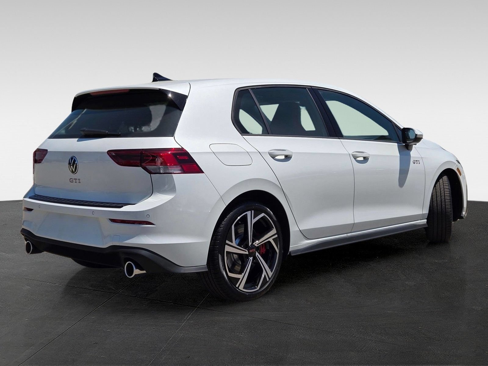 New 2026 Volkswagen GTI SE FWD image 5
