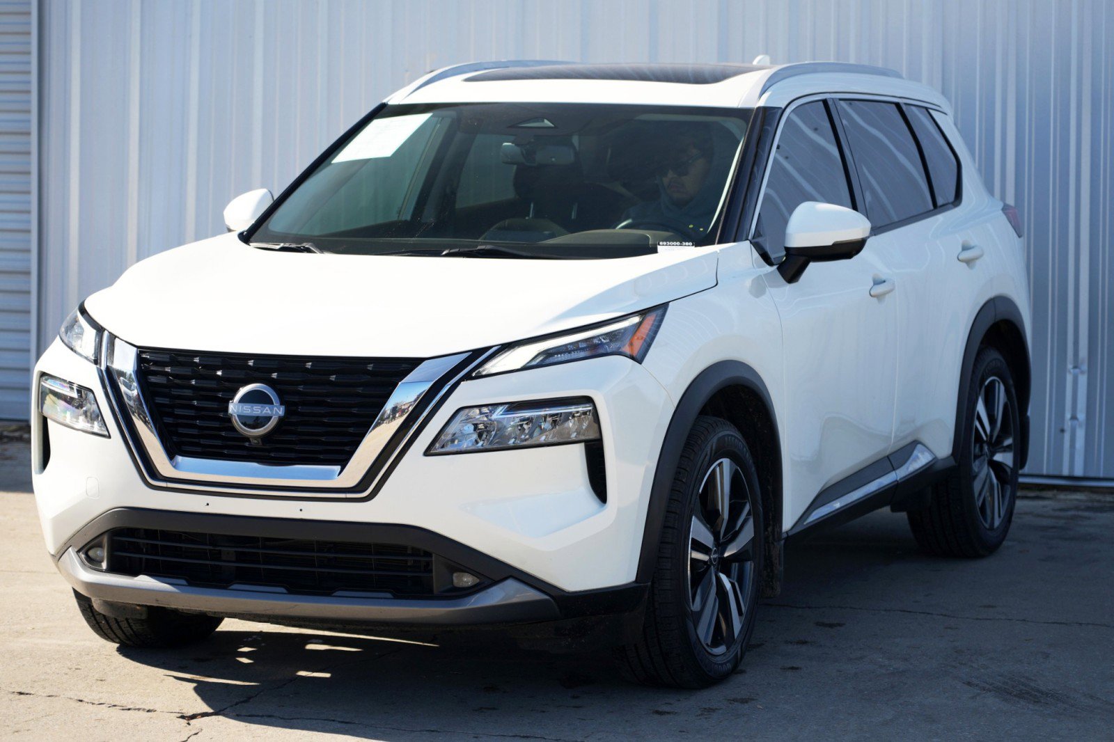 Used 2022 Nissan Rogue SL image 42