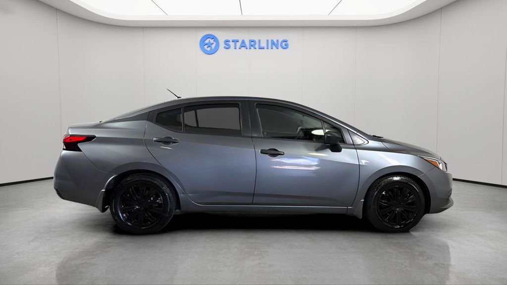 Used 2020 Nissan Versa S FWD image 11