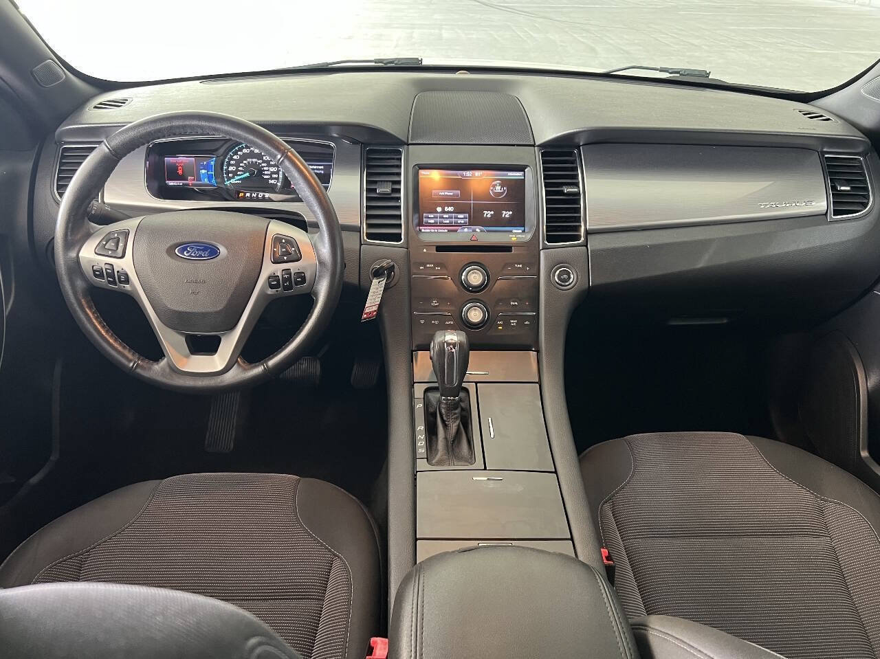 Used 2013 Ford Taurus SEL FWD image 9