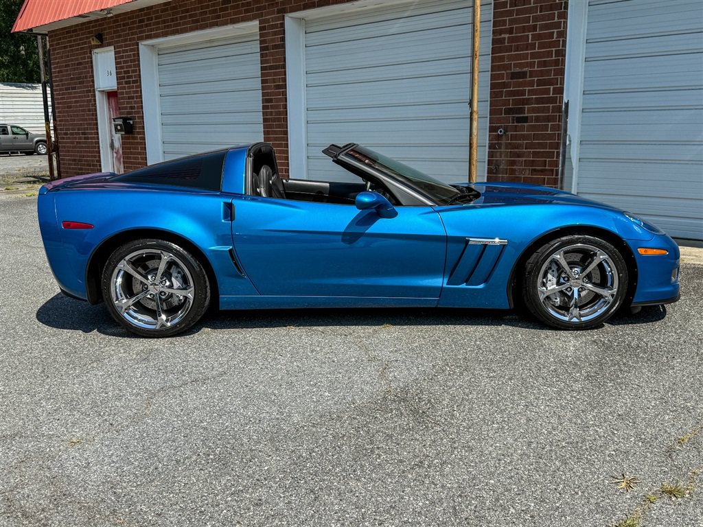 Used 2011 Chevrolet Corvette Grand Sport w/ Preferred Equipment Group RWD image 34