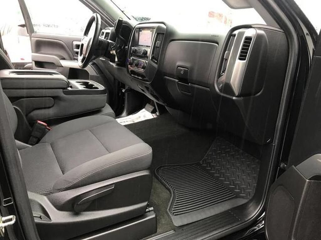 Used 2018 Chevrolet Silverado 1500 LT w/ All Star Edition AWD/4WD image 11