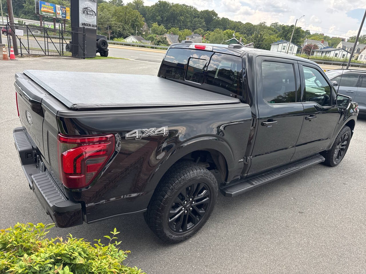 Used 2024 Ford F150 Lariat w/ Equipment Group 502A High AWD/4WD image 13