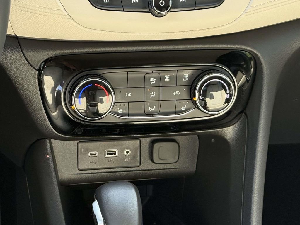 Used 2023 Buick Encore GX Preferred w/ Cold Weather Comfort Package FWD image 16