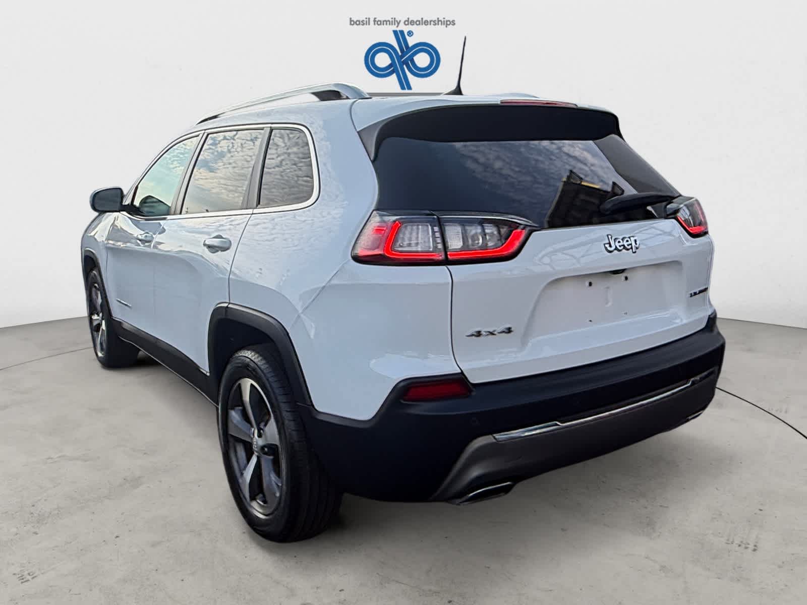 Used 2020 Jeep Cherokee Limited AWD/4WD image 5