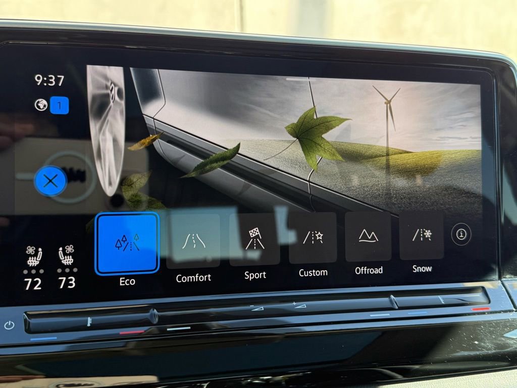 Certified 2025 Volkswagen Atlas SEL image 16