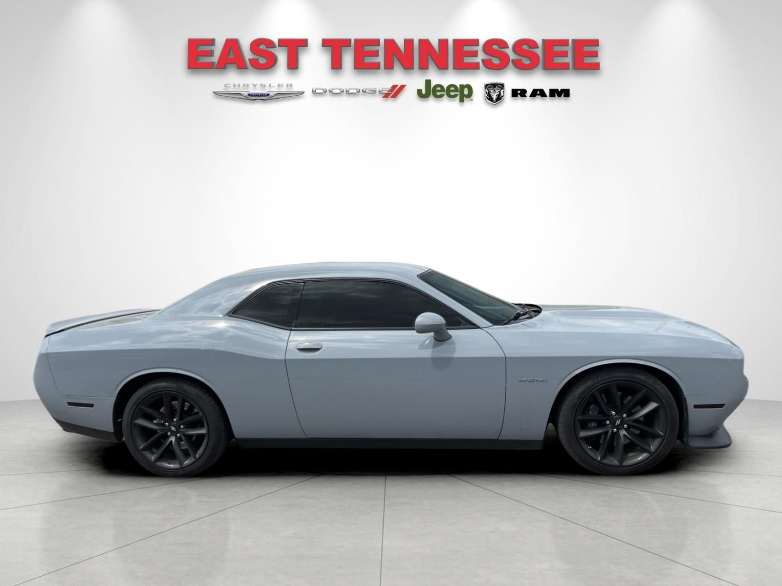 Used 2022 Dodge Challenger R/T w/ Performance Handling Group RWD image 2