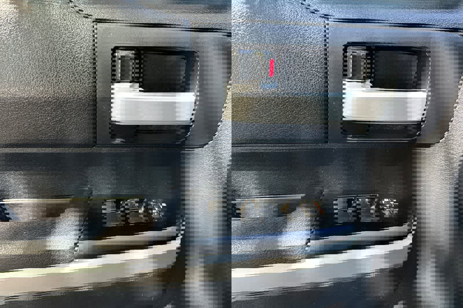 Used 2014 Toyota Tundra SR5 w/ TRD Off Road Package image 15