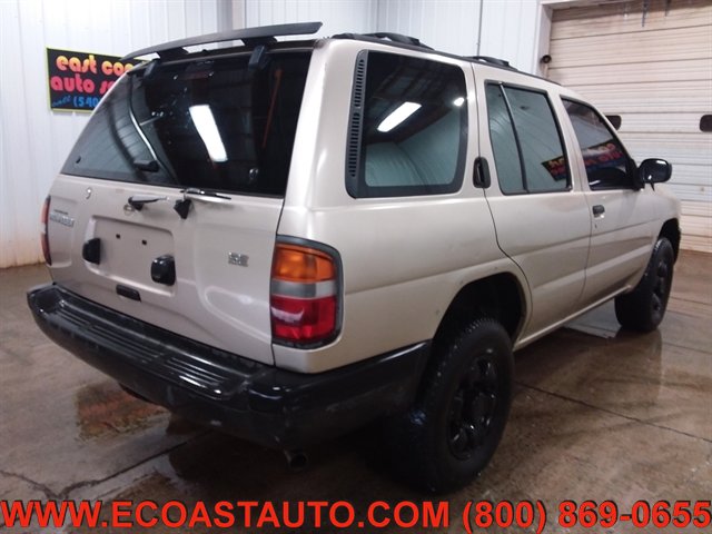 Used 1998 Nissan Pathfinder SE AWD/4WD image 6