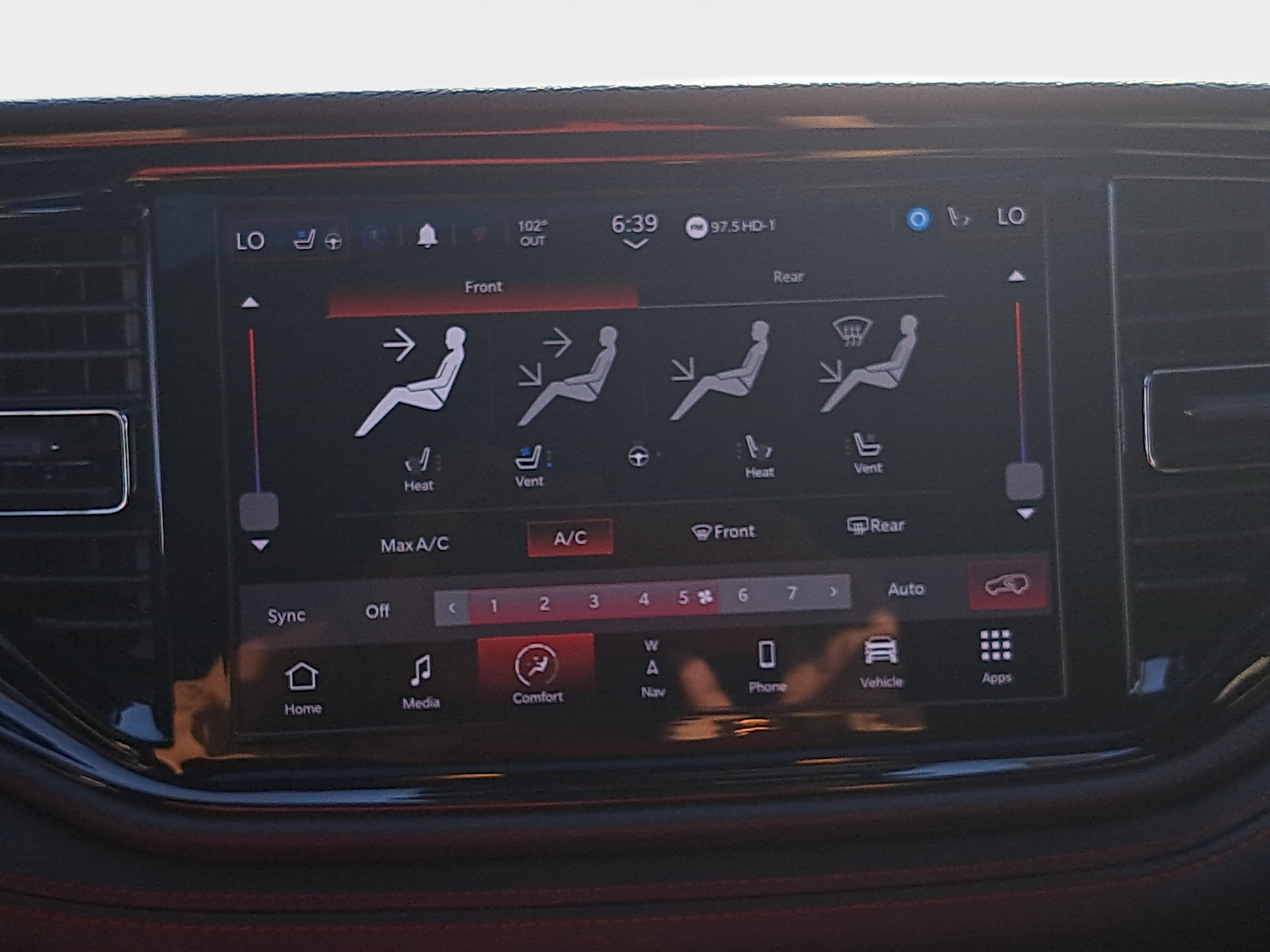 Used 2024 Dodge Durango GT AWD/4WD image 23