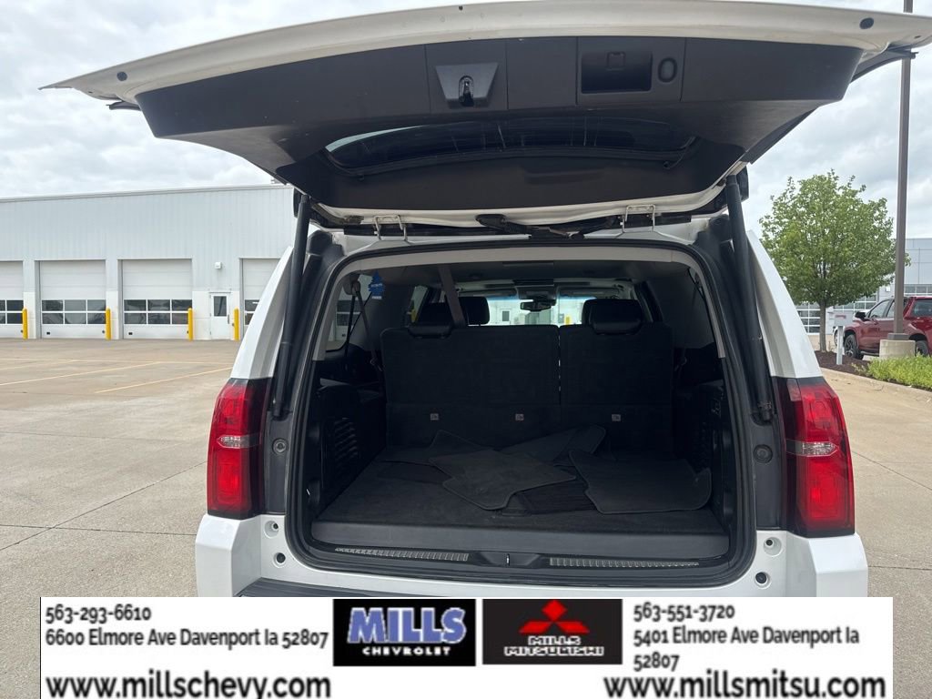 Used 2017 Chevrolet Suburban Premier AWD/4WD image 30