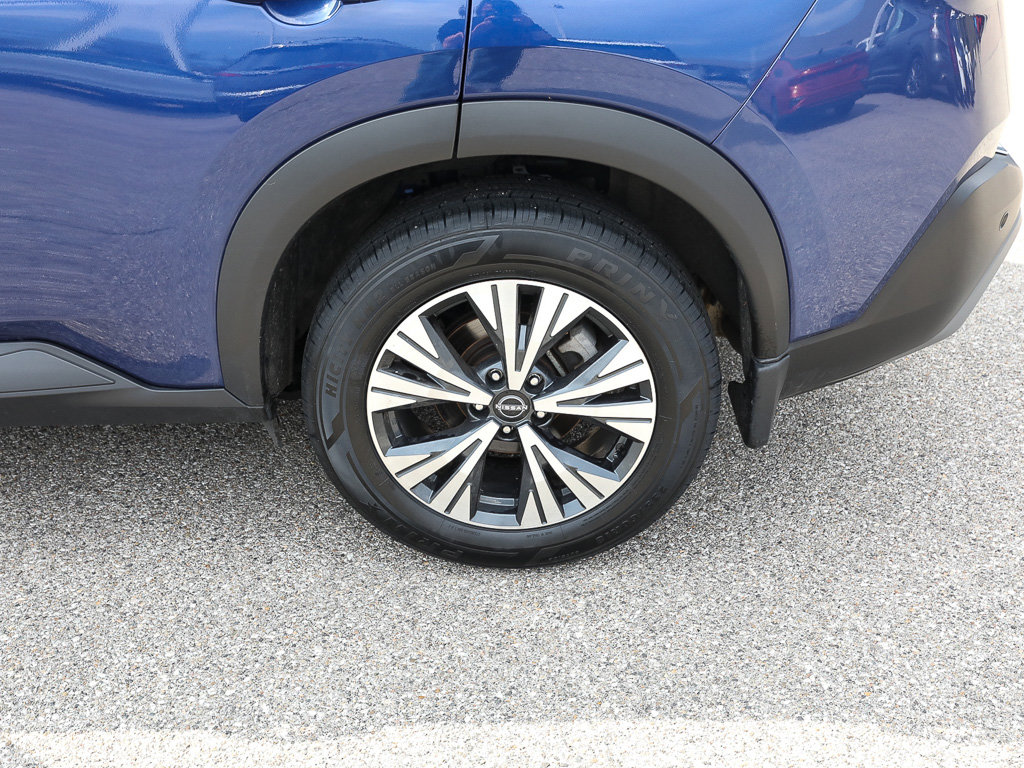 Used 2023 Nissan Rogue SV w/ SV Premium B Package image 4