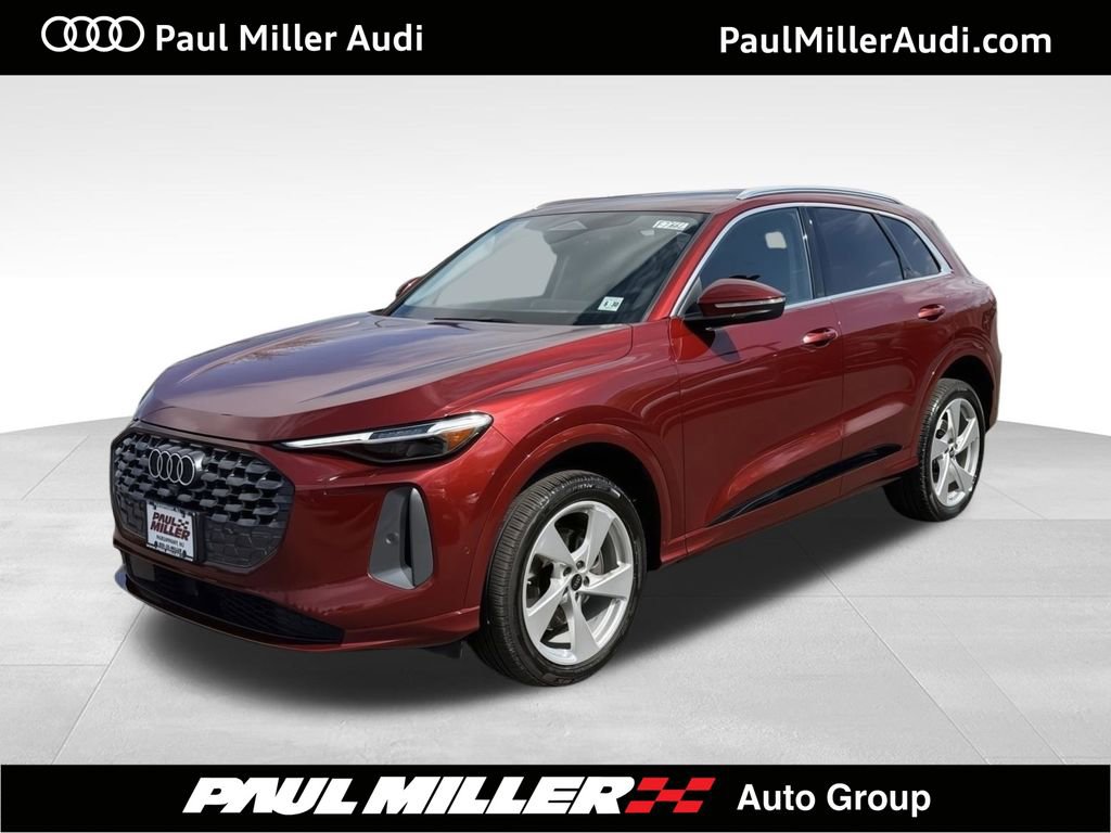 Used 2025 Audi Q5 Premium w/ Premium Plus AWD/4WD image 1