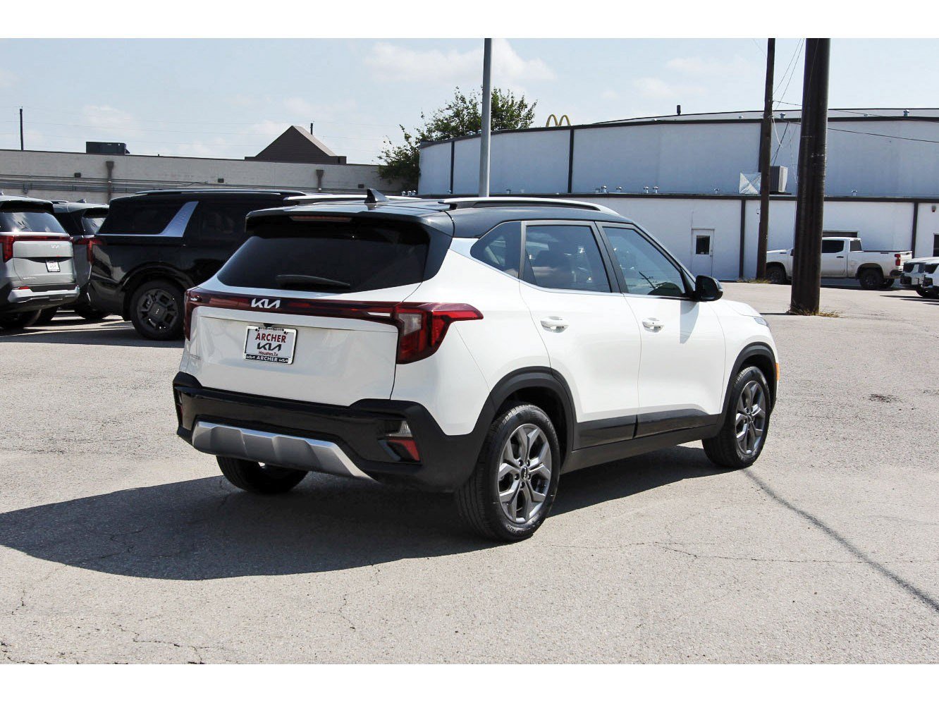 Certified 2024 Kia Seltos S FWD image 3