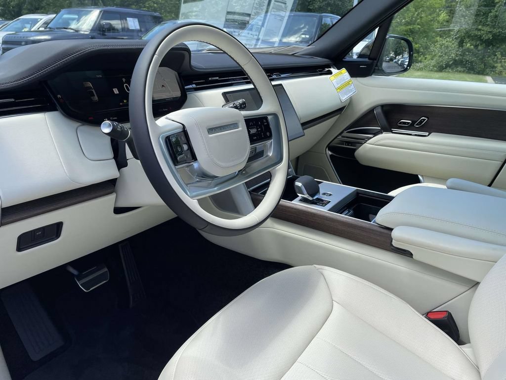New 2026 Land Rover Range Rover SE AWD/4WD image 13