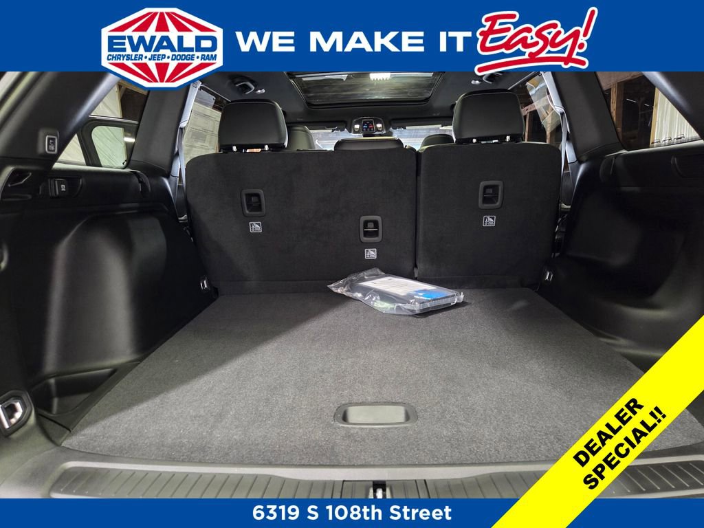 New 2025 Jeep Grand Cherokee Limited w/ Luxury Tech Group II AWD/4WD image 21
