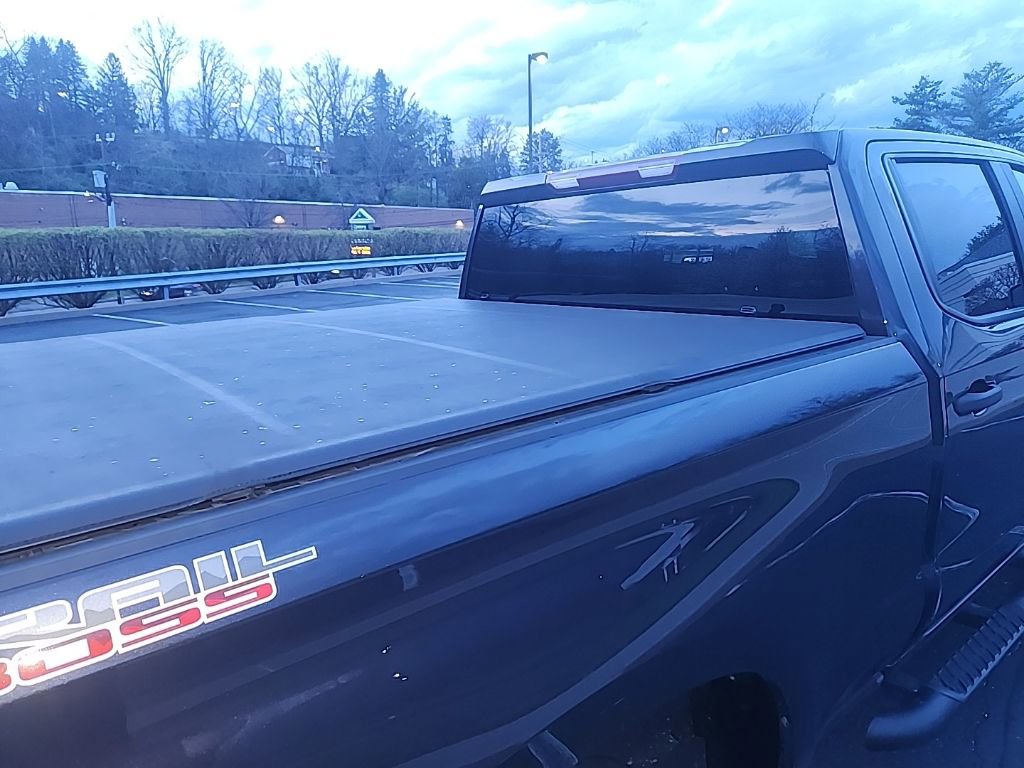 Used 2023 Chevrolet Silverado 1500 Custom Trail Boss w/ LPO, Dark Essentials Package image 7