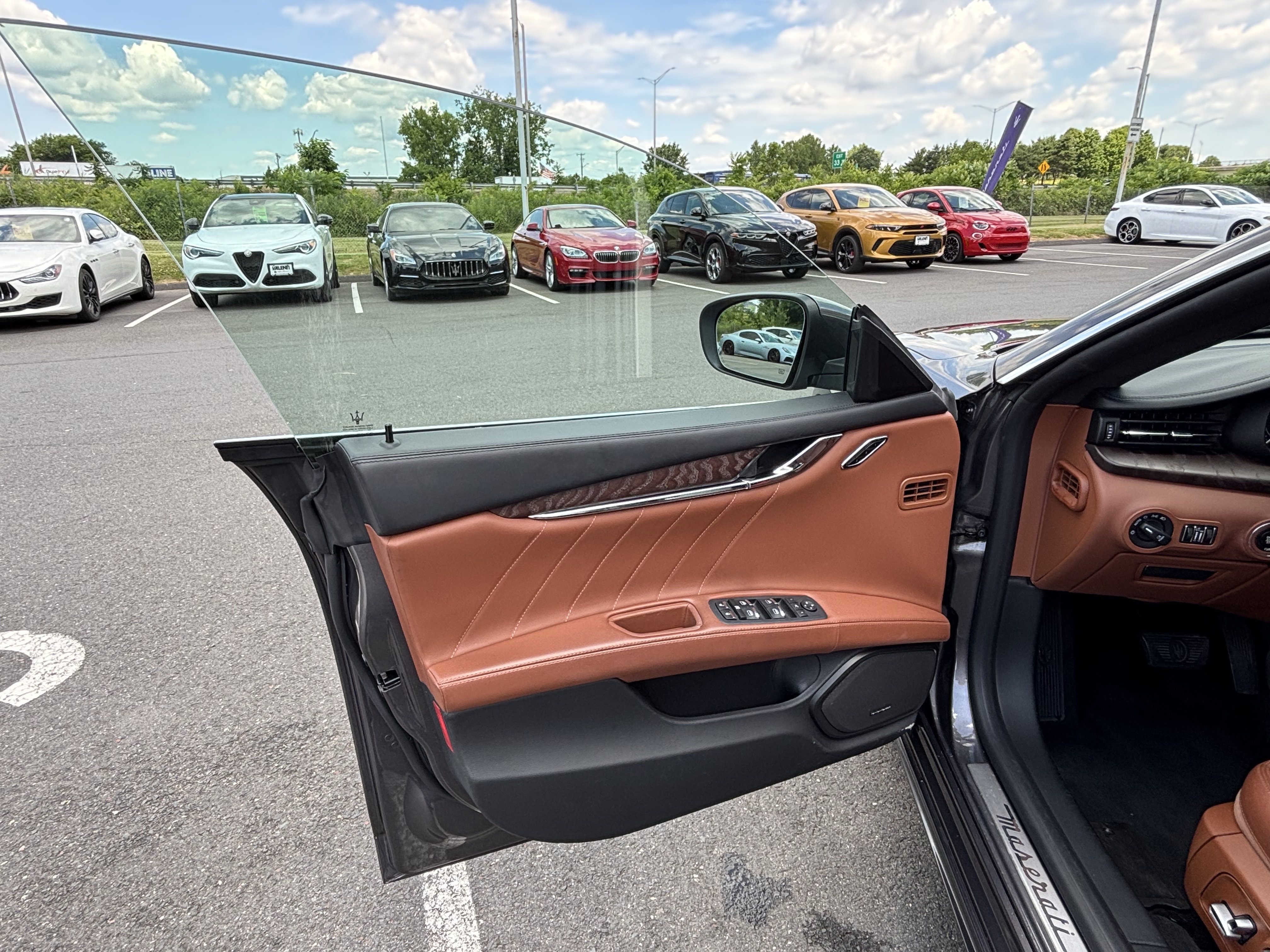 Used 2023 Maserati Quattroporte GT RWD image 29