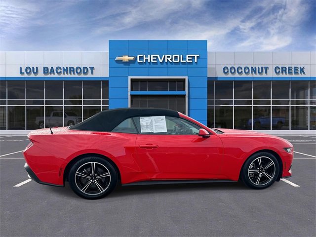 Used 2024 Ford Mustang EcoBoost image 9