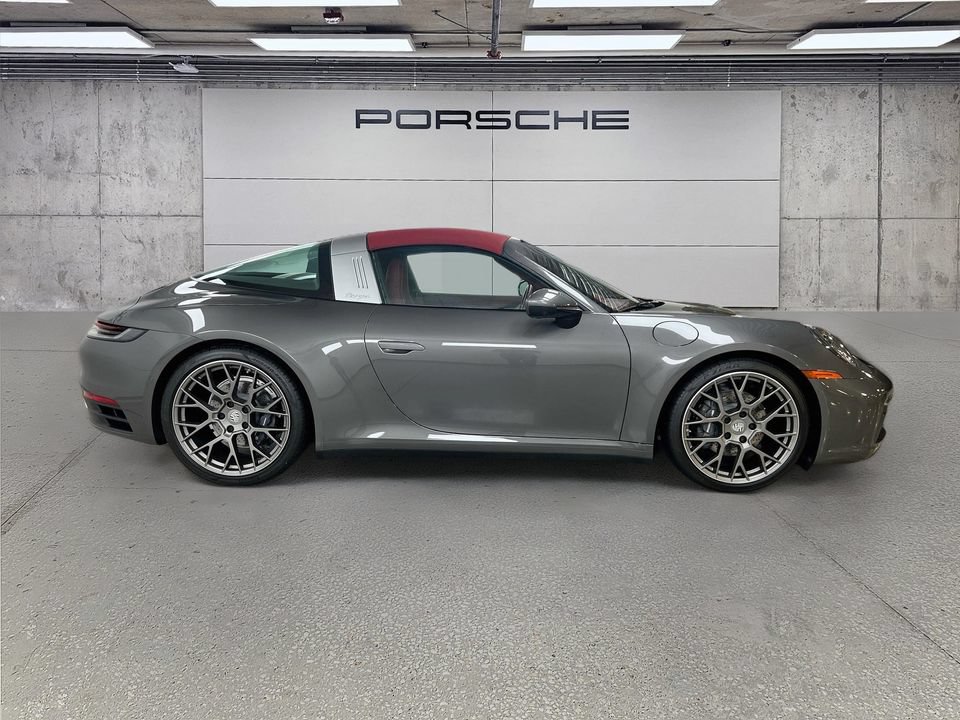 Certified 2024 Porsche 911 Targa 4 AWD/4WD image 8