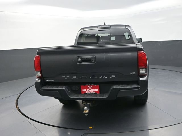Used 2019 Toyota Tacoma TRD Sport image 7