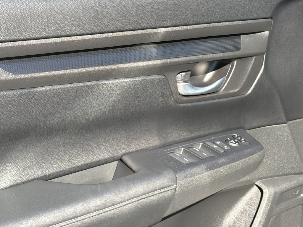 Used 2024 Honda CR-V LX image 17