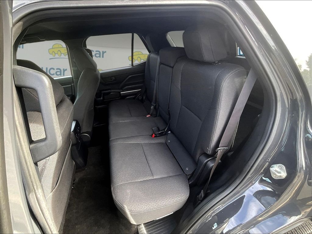 Used 2025 Toyota 4Runner SR5 AWD/4WD image 15