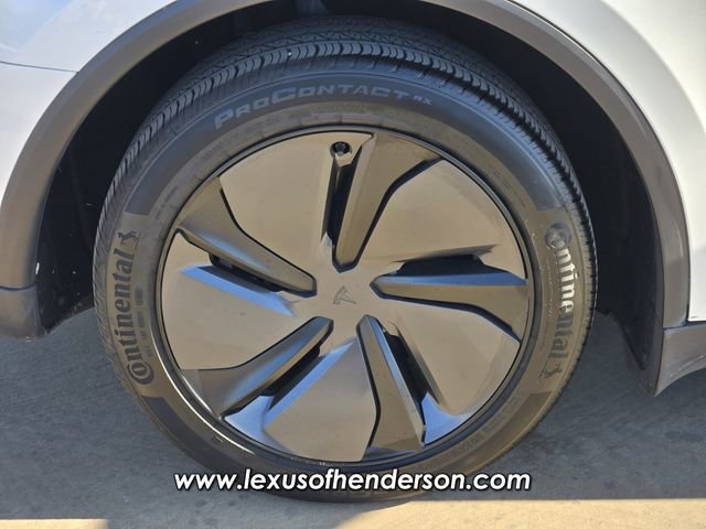 Used 2026 Tesla Model Y 2WD image 11