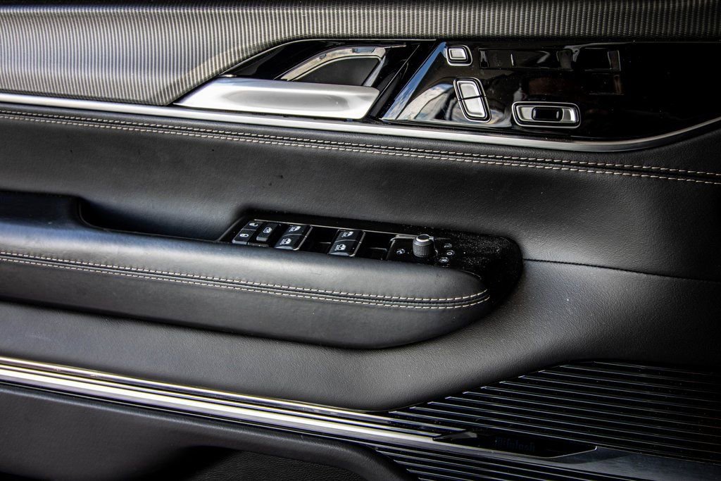 Used 2022 Jeep Grand Wagoneer Series II image 22