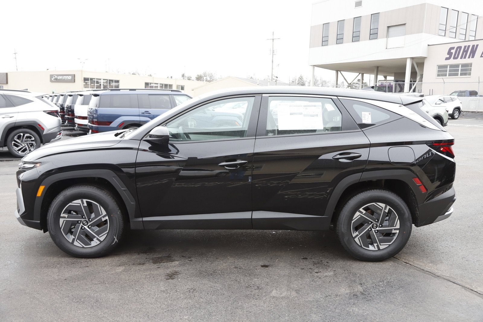 New 2026 Hyundai Tucson Blue SE w/ Tow & Go Package AWD/4WD image 6