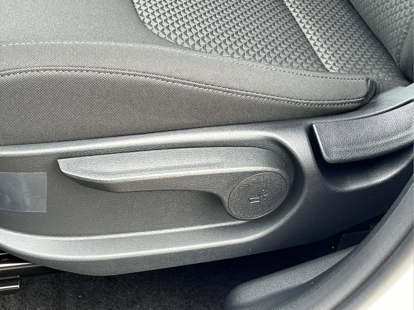 New 2025 Kia Sportage LX image 23